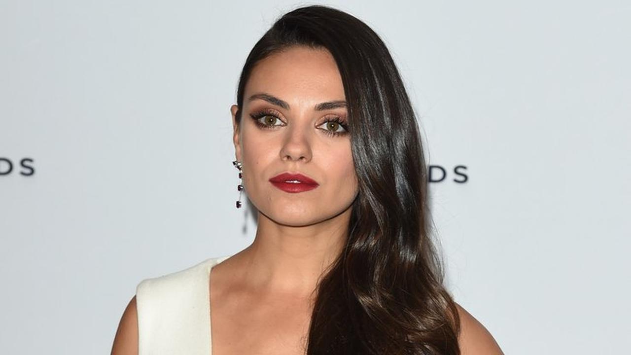 Lomani туалетная вода для женщин. секрет милы. секрет милы. Julia maisie. стар сессионс модель.