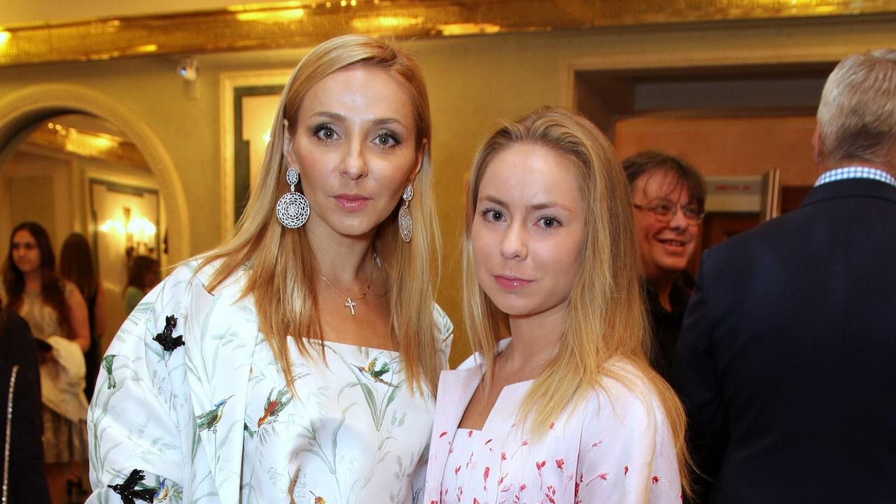 Дочь навки и жулина. Александра Жулина Навка. Татьяна Навка и Александр Жулин. Александра Жулина дочь Навки. Татьяна Навка с дочерью Сашей.
