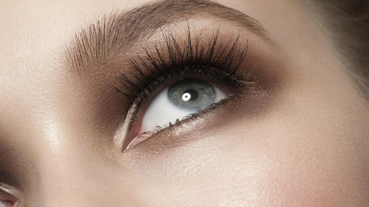 Eyelashes female natural
