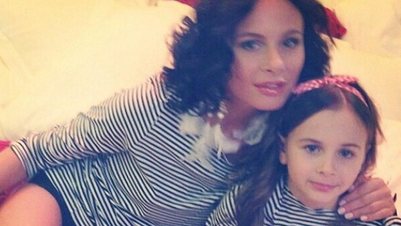 дочь певицы саши. дочь певицы саши. слава с дочкой сашей. дочь саши зверевой. дочь певицы саши.