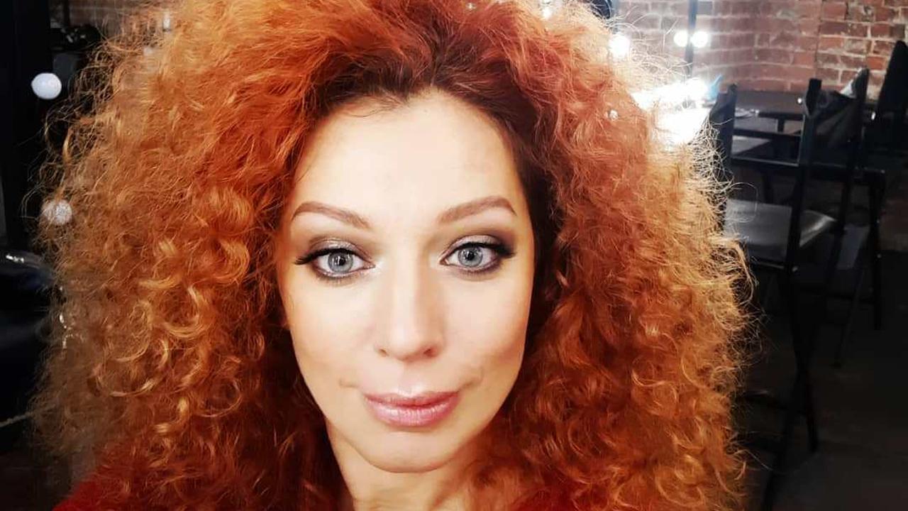 Солистка группы ленинград. Солистка Ленинграда. Ленинград солистка 2021. Солистка Ленинграда Зоя. Солистка Ленинград сейчас