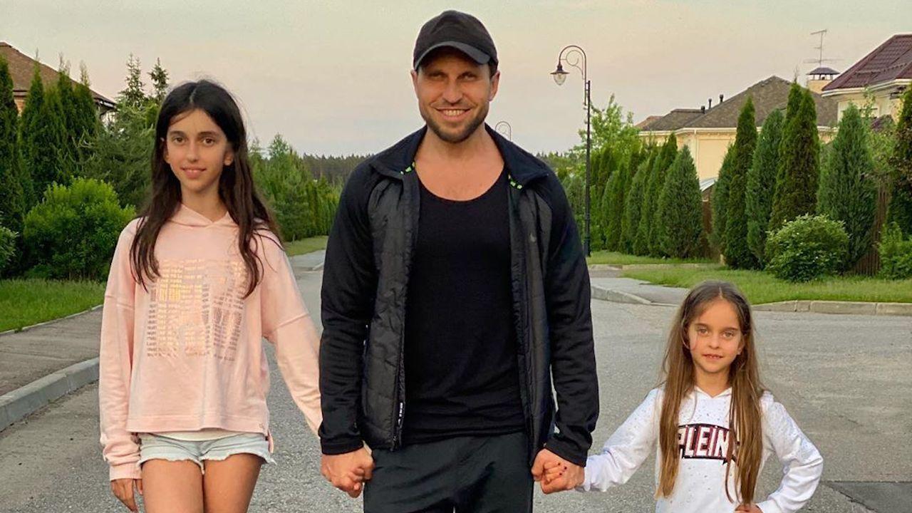 сестра реввы фото. сестра реввы фото. александр ревва в детстве. ревва сестра близнец. наталья рева сестра александра реввы.