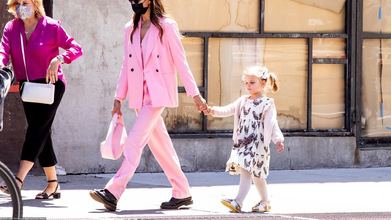 Модные образы, вдохновленные Ириной Шейк