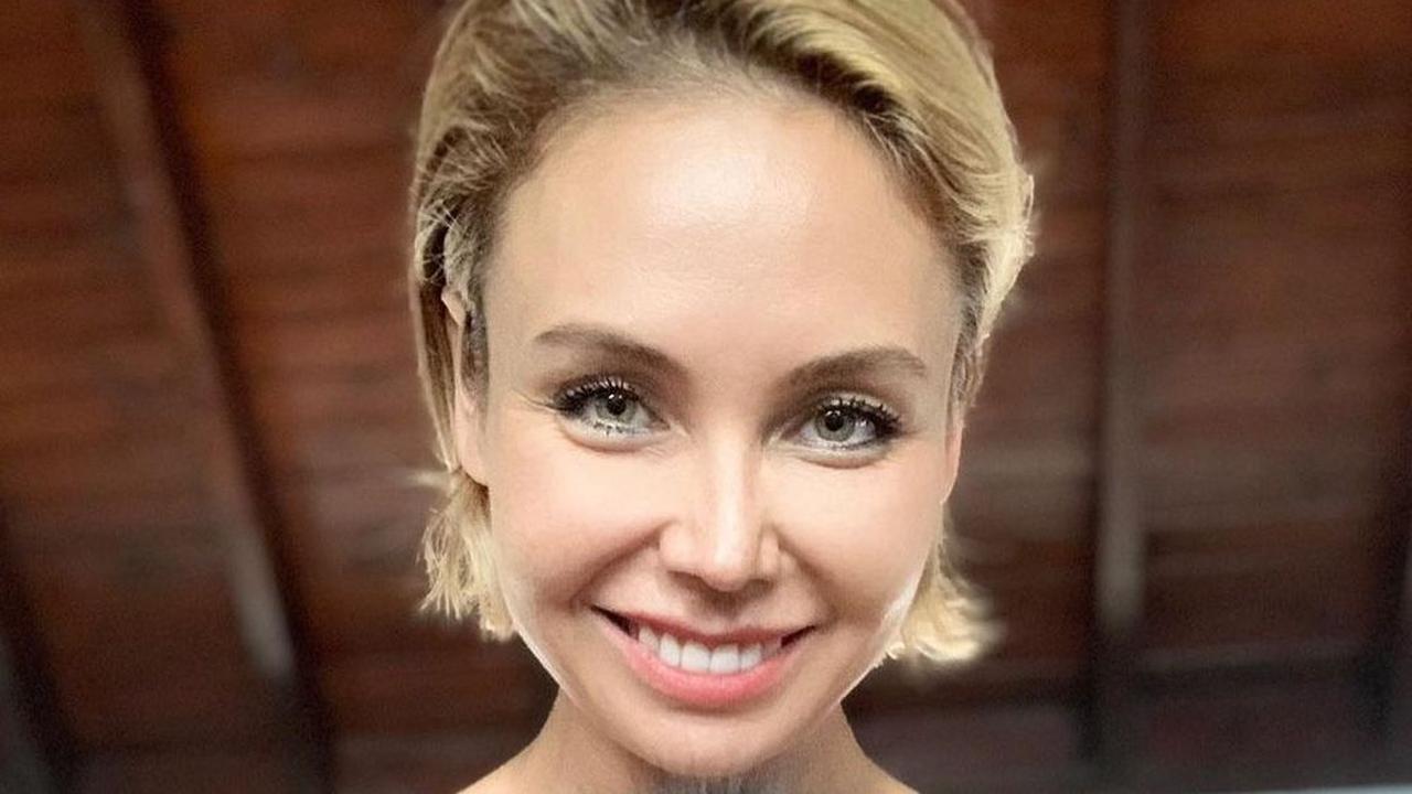 Утяшева в розовом