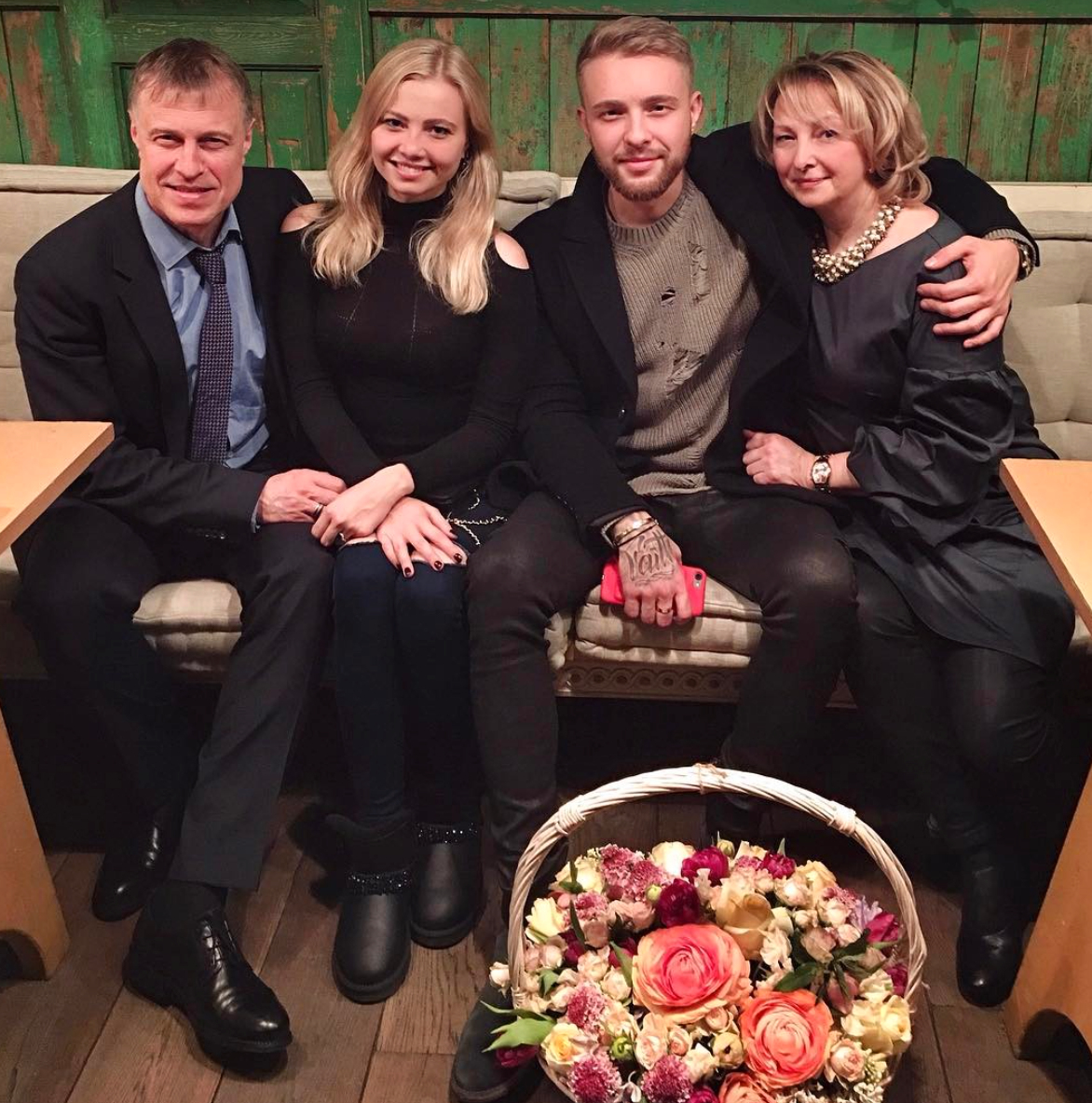 Жена егора крида 2020. Сын мота соломон. Николай борисович булаткин и егор крид. Егор крид мать марина петровна булаткина. Семейное положение егора.