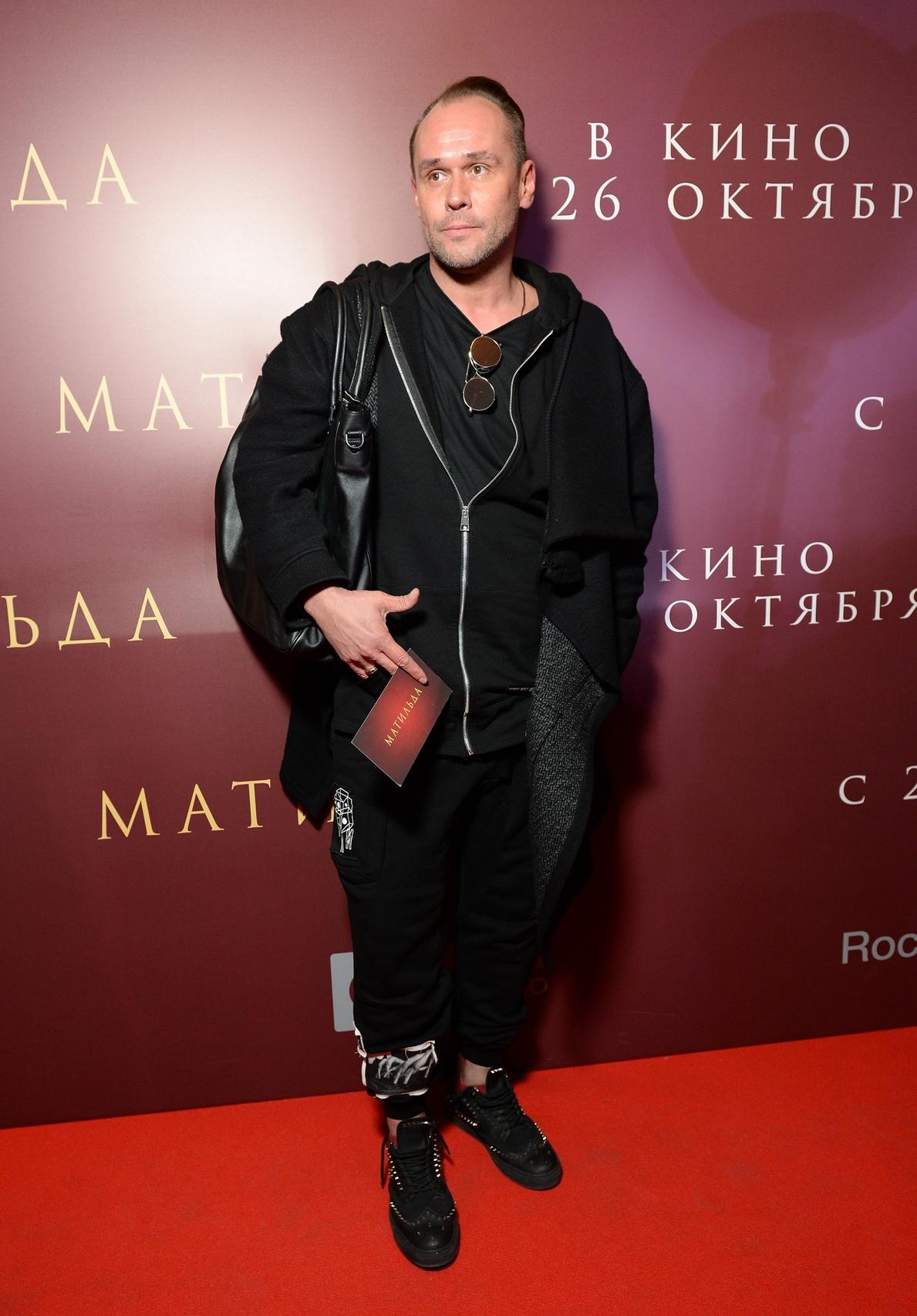 Максим Аверин брат