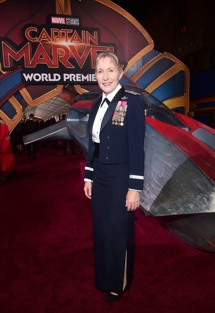 Бри Ларсон восхитила всех своим платьем на премьере